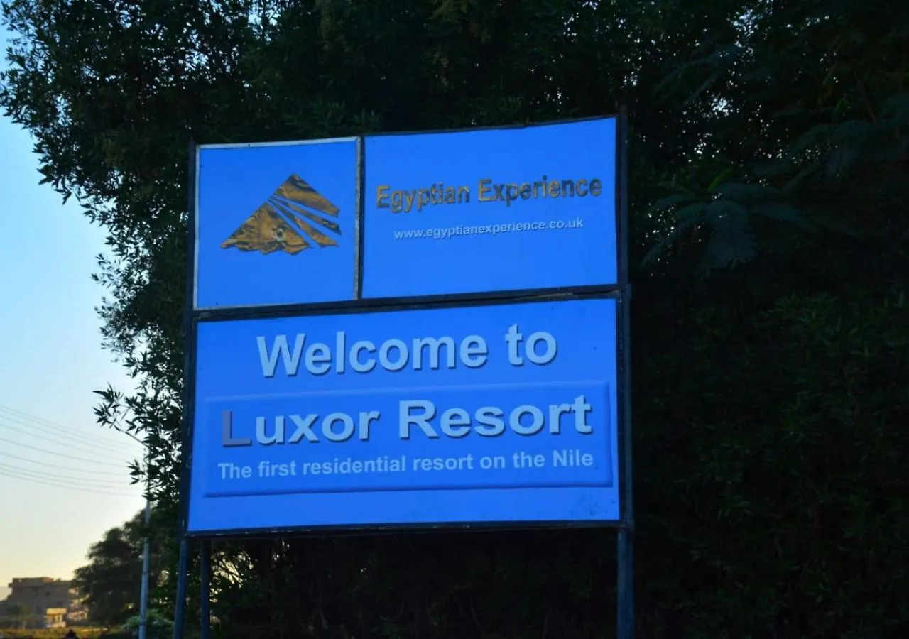 Aton Apartment, Luxor Resort, Minutes From City Center Apartment