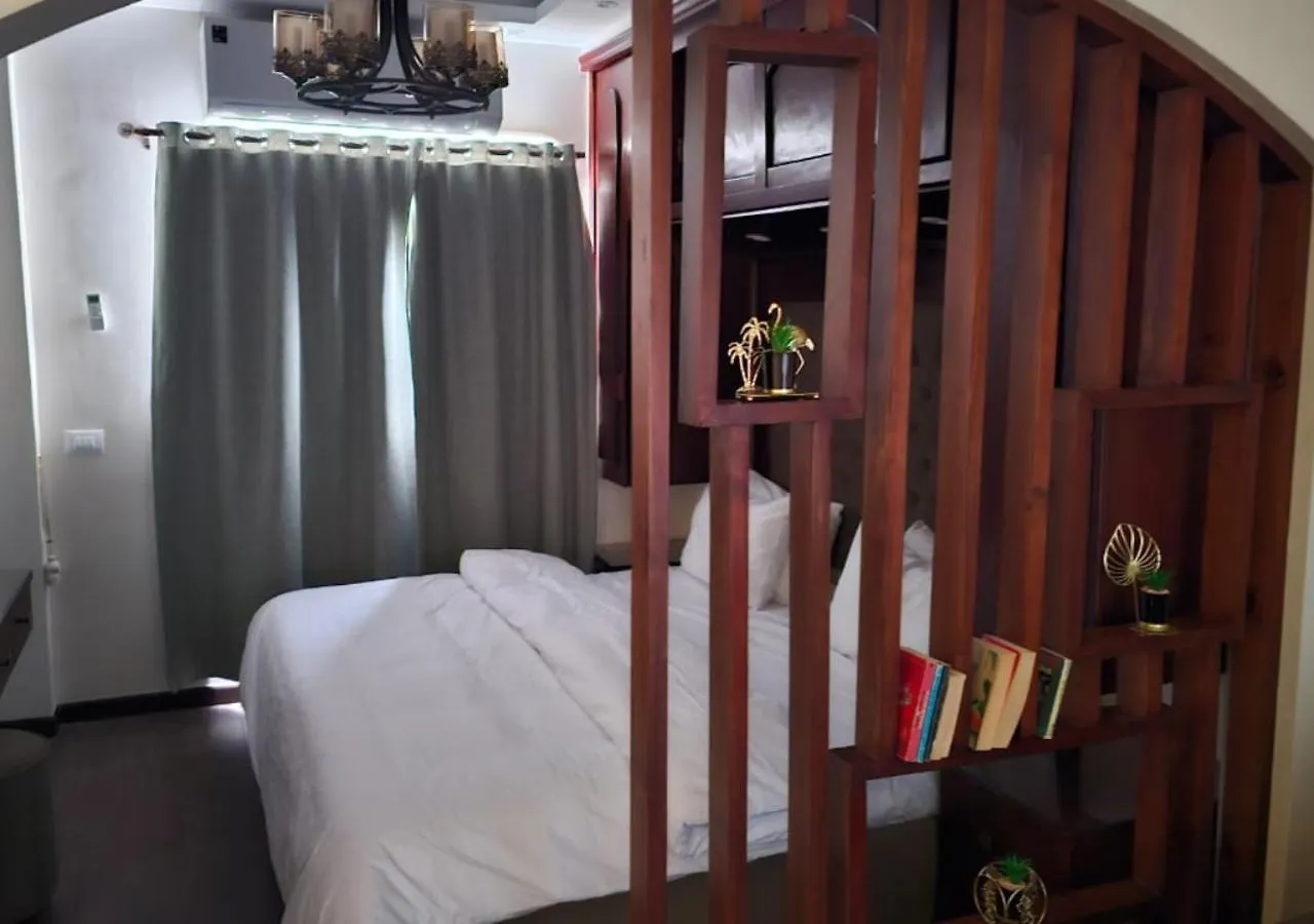 Aton Apartment, Luxor Resort, Minutes From City Center 0*,  Egypt